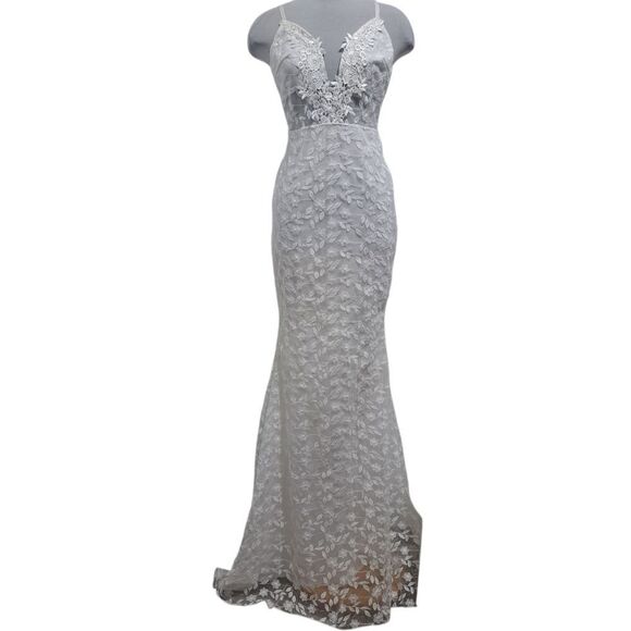 Embroidered Floral Lace Plunging Neckline Elegant Boho Wedding Mermaid Dress Lar - Picture 1 of 13